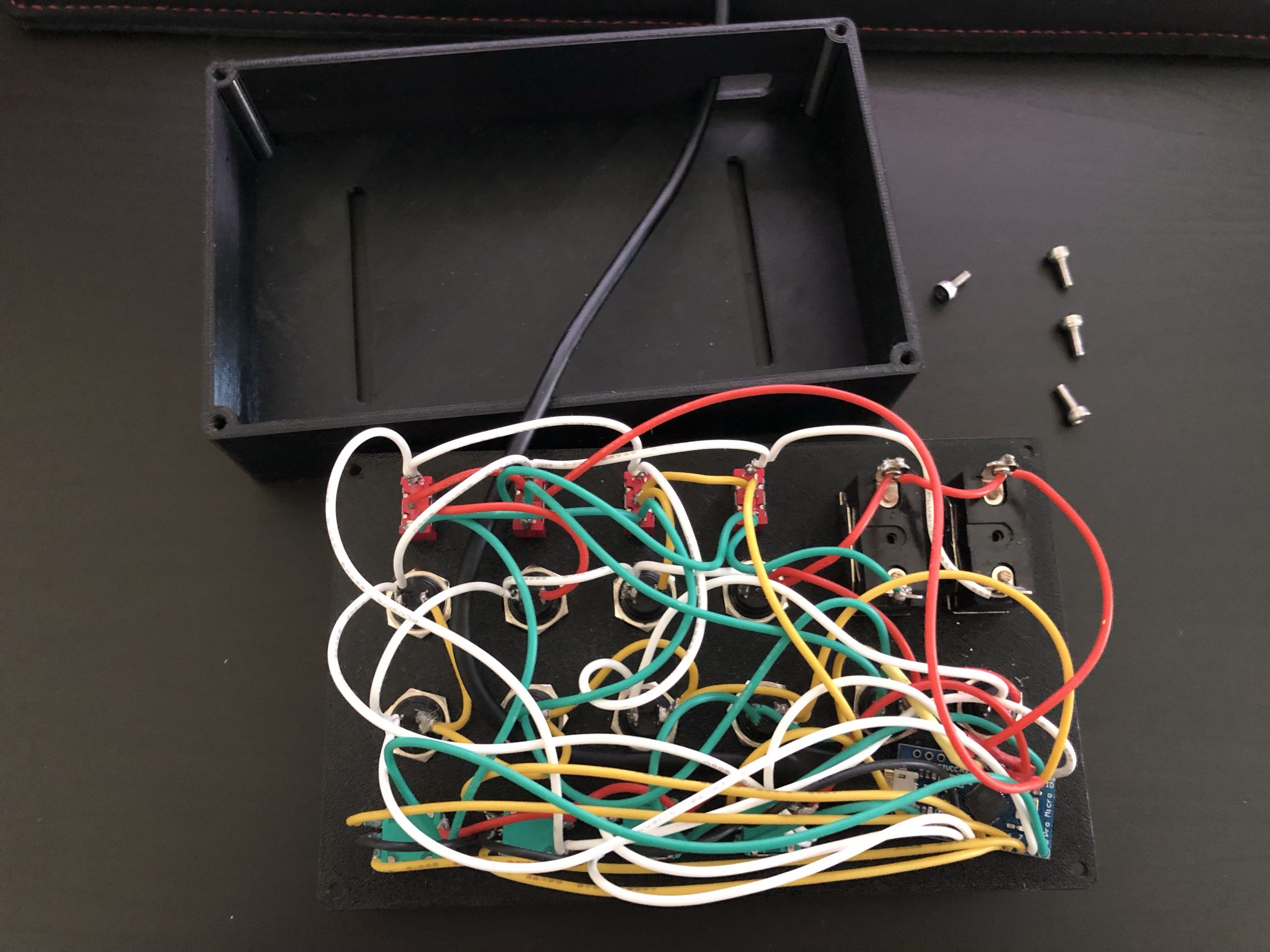 BUTTON_BOX_02.jpg